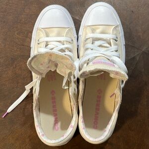 Women’s size 10 cream with floral Converse All Star